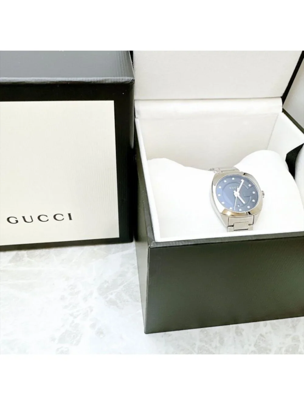 Gucci 142.5 Watch Diamond Quartz Stainless Steel 15.5